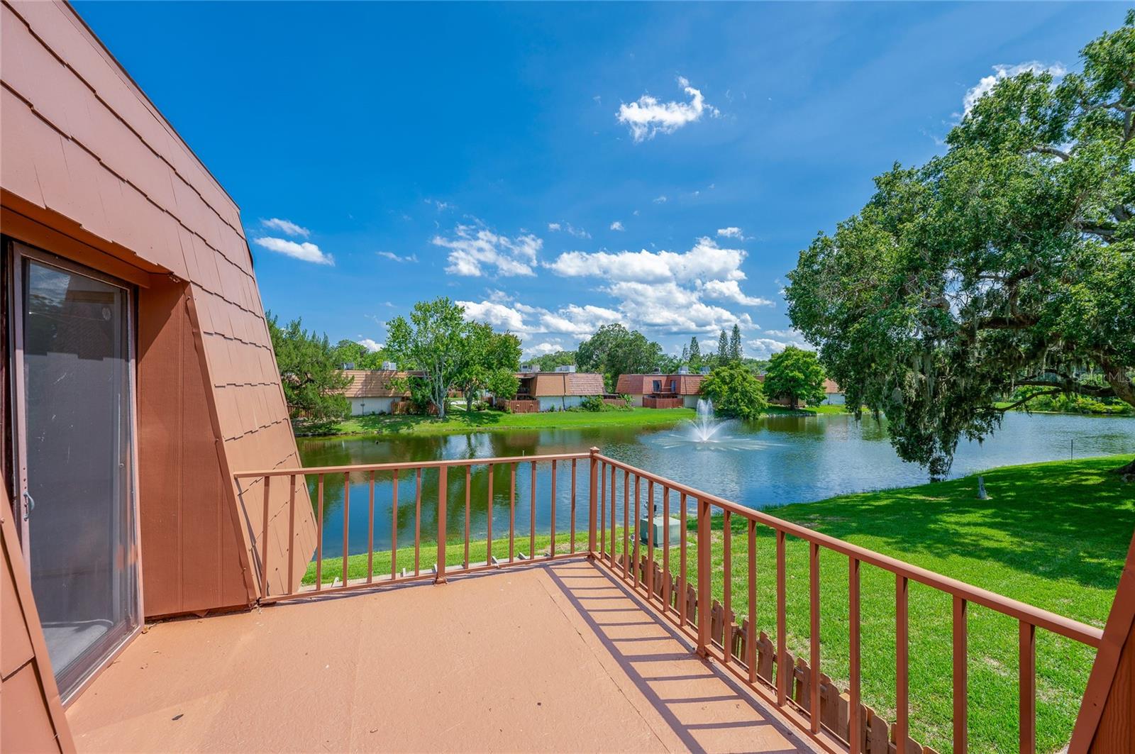 SPRINGWOOD VILLAGE UNIT 01 - Residential Lease