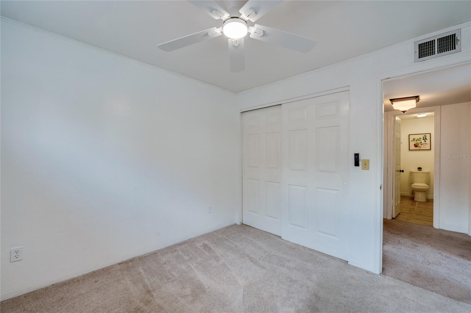 SPRINGWOOD VILLAGE UNIT 01 - Residential Lease