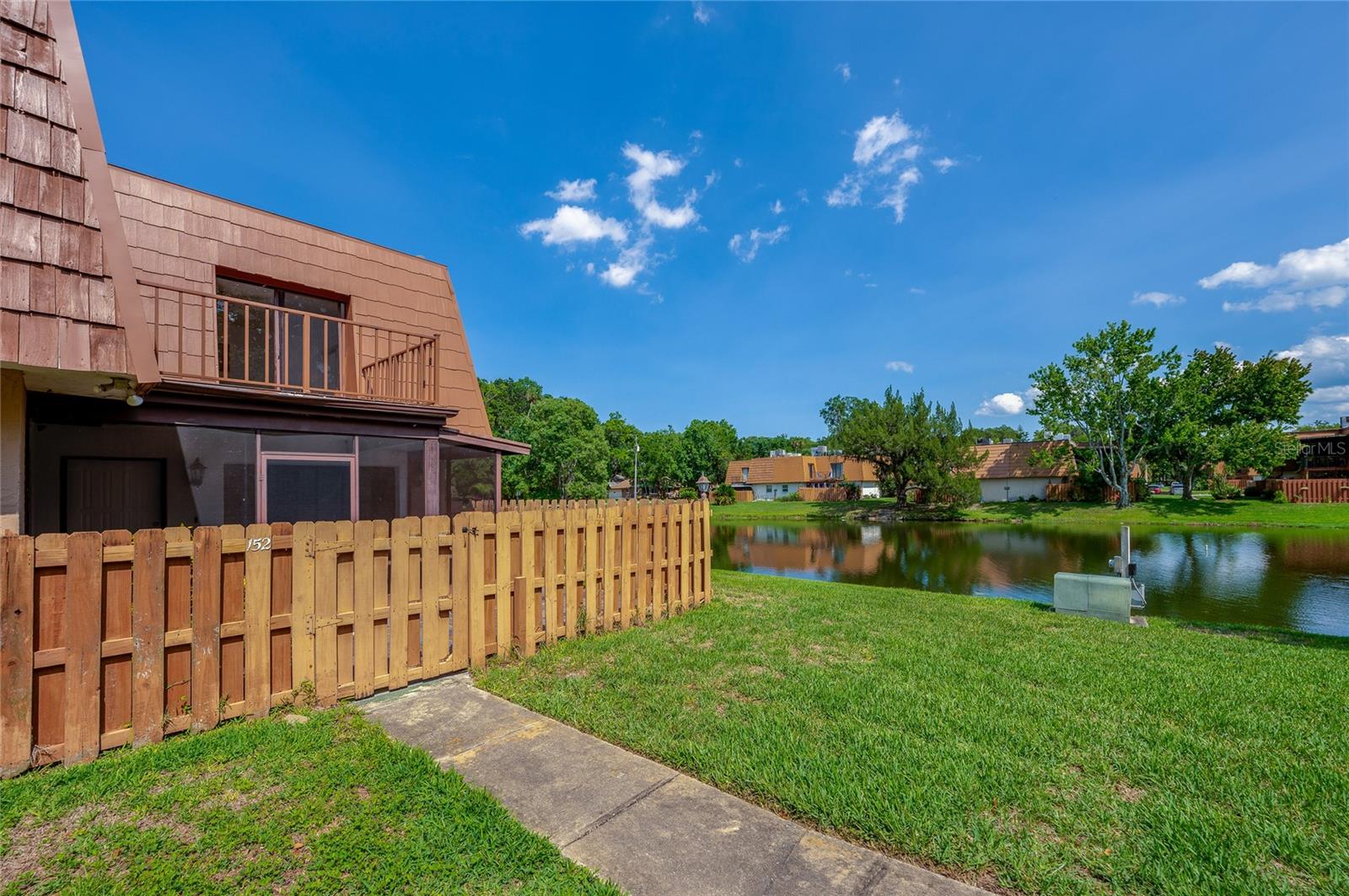 SPRINGWOOD VILLAGE UNIT 01 - Residential Lease