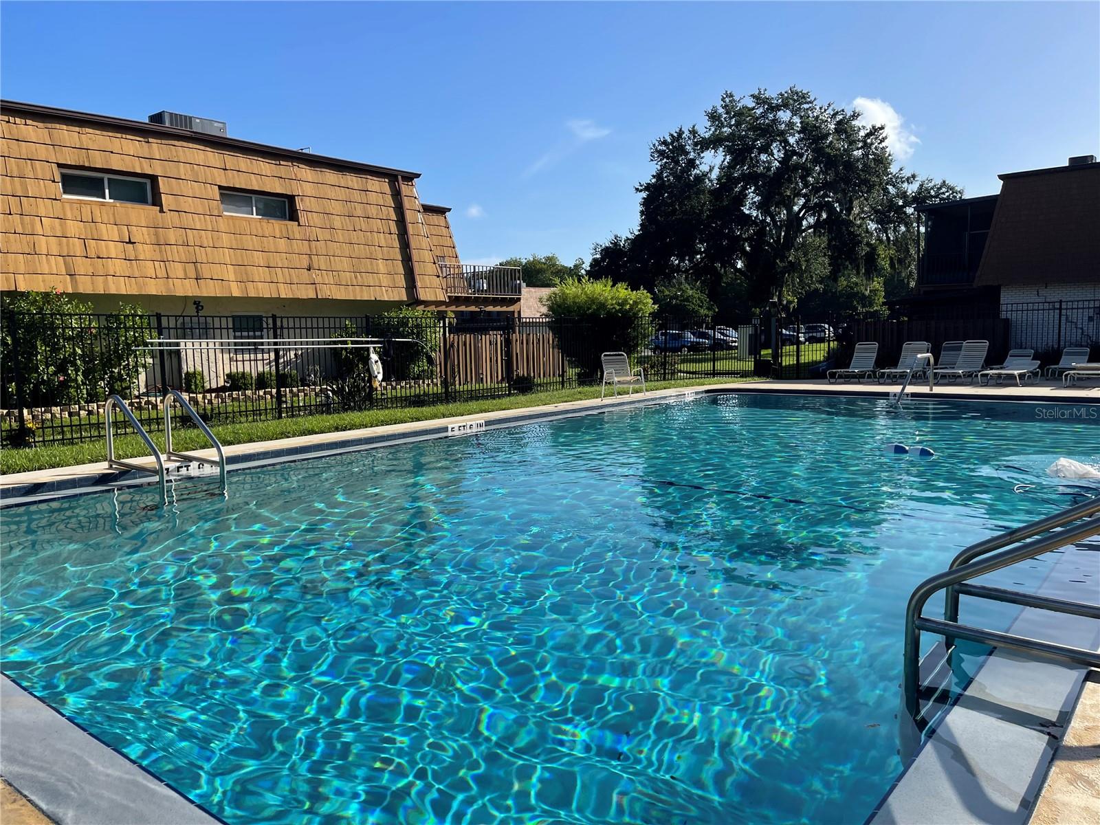 SPRINGWOOD VILLAGE UNIT 01 - Residential Lease