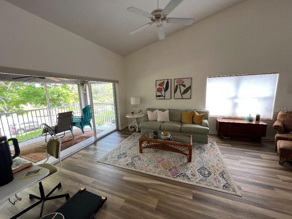 BAY POINTE VILLAS CONDO - Residential