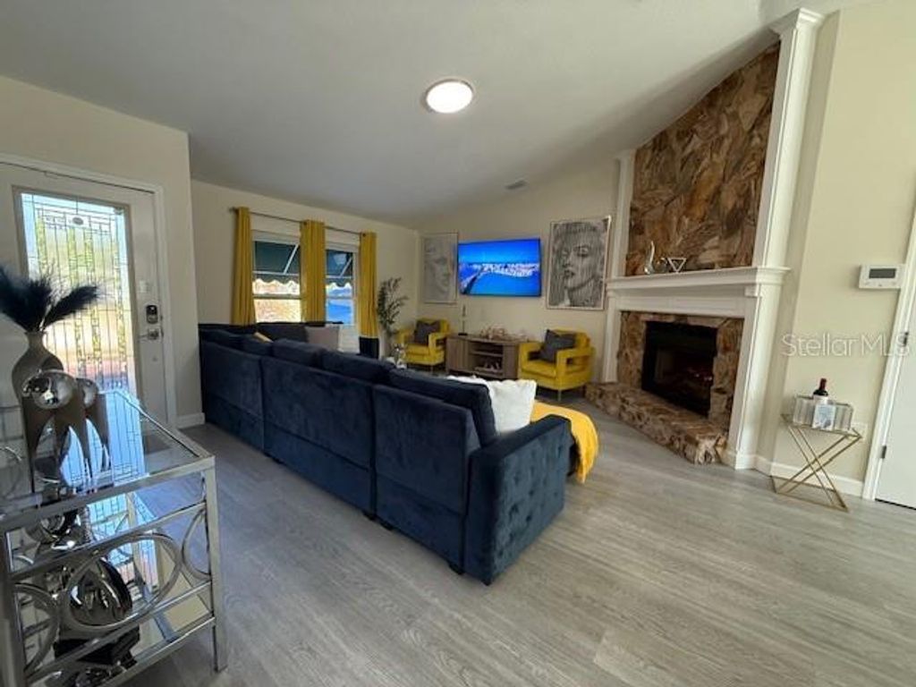 Photo of 520 Mcarthur Avenue, Sarasota, FL 34243 (MLS # TB8453483)