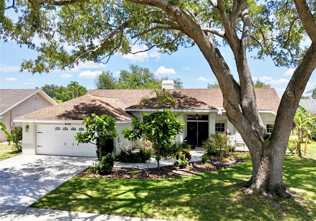 Photo of 4732 Meadowview Circle, Sarasota, FL 34233 (MLS # A4693999)