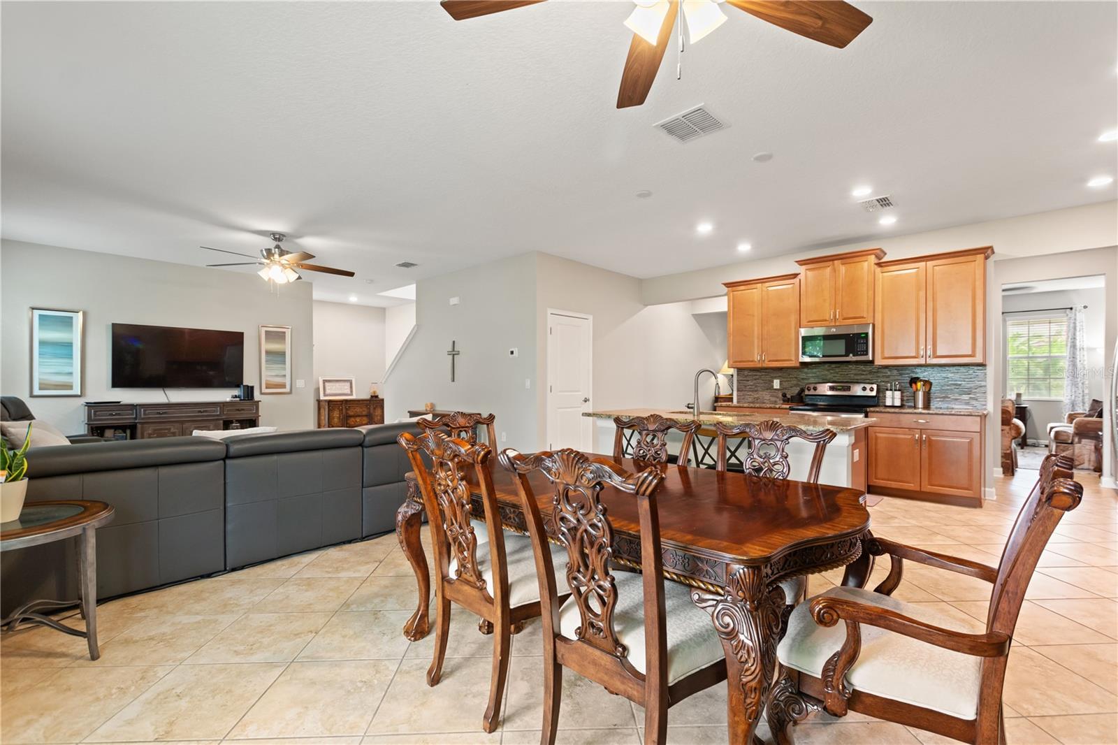 STONEYBROOK SOUTH PH F-1 - Residential Lease
