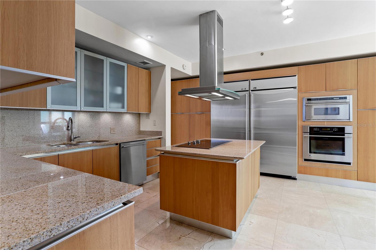 CARIBE PLAZA CONDOMINIUM - Residential