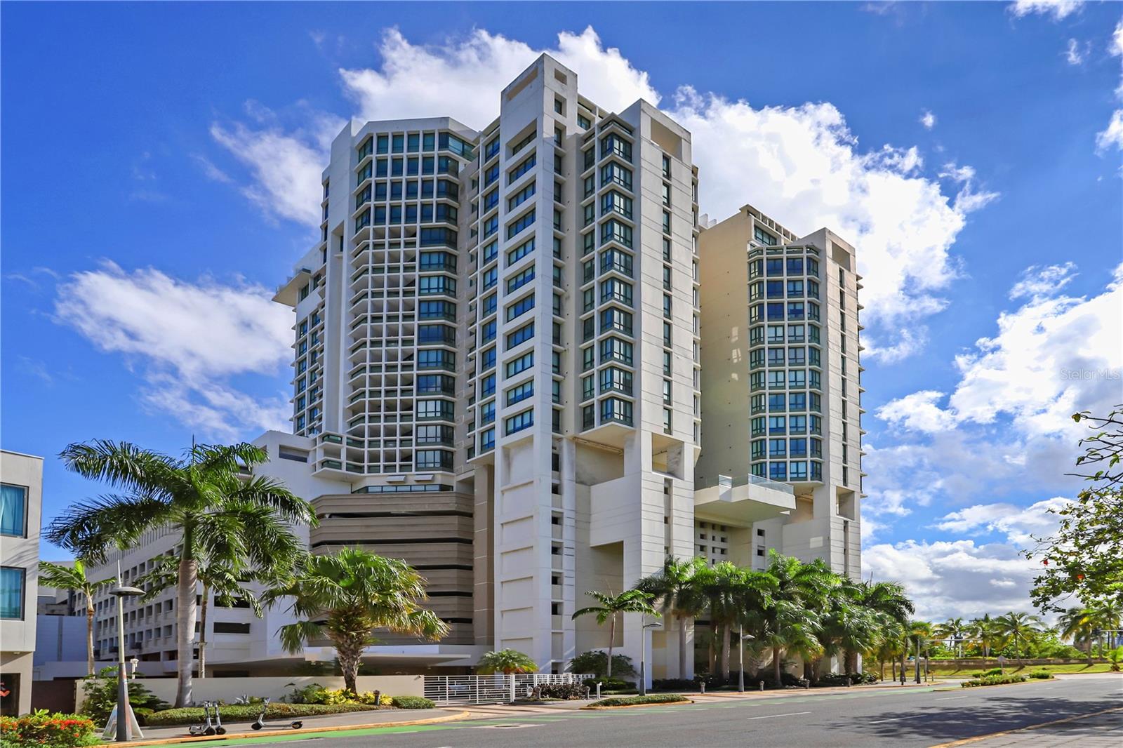 CARIBE PLAZA CONDOMINIUM - Residential