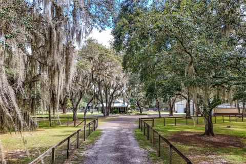 Tiny photo for 41812 Catbrier Lane, Umatilla, FL 32784 (MLS # G5102848)