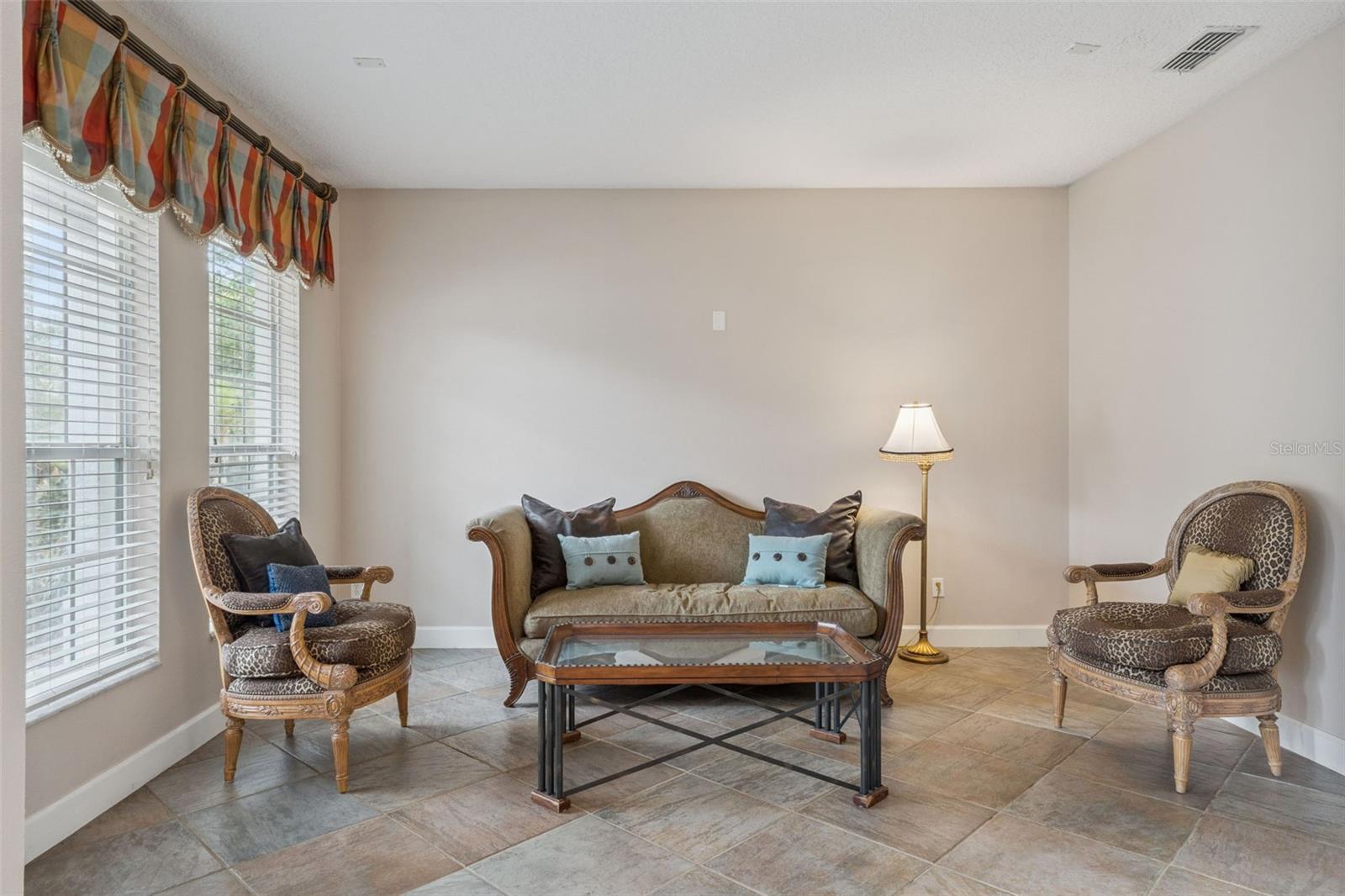 BARRINGTON ESTS - Residential