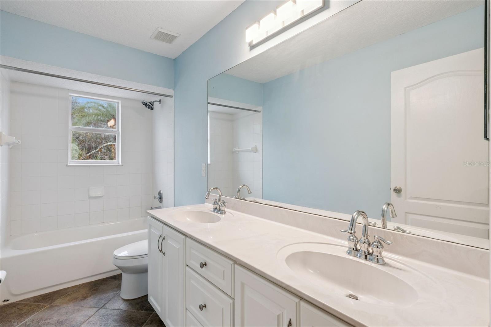 BARRINGTON ESTS - Residential