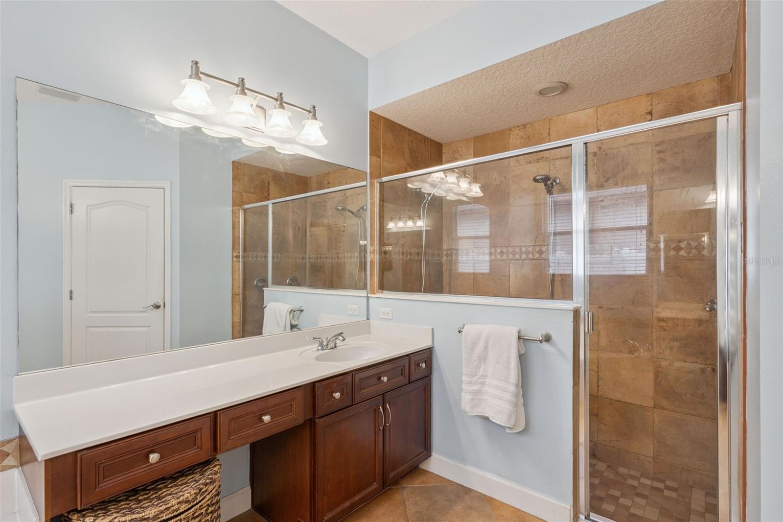 BARRINGTON ESTS - Residential