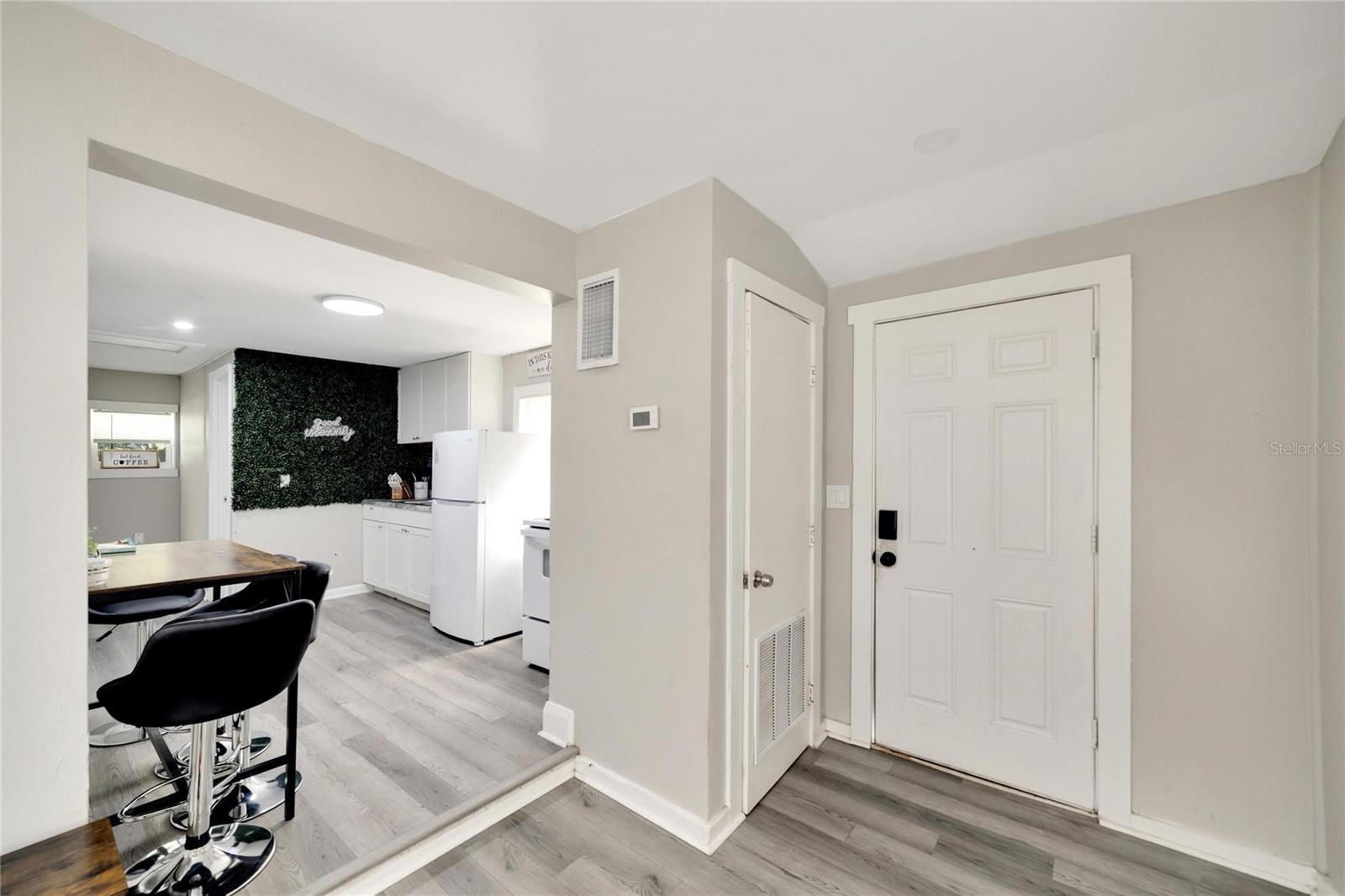 MACKMAY SUB - Residential Income