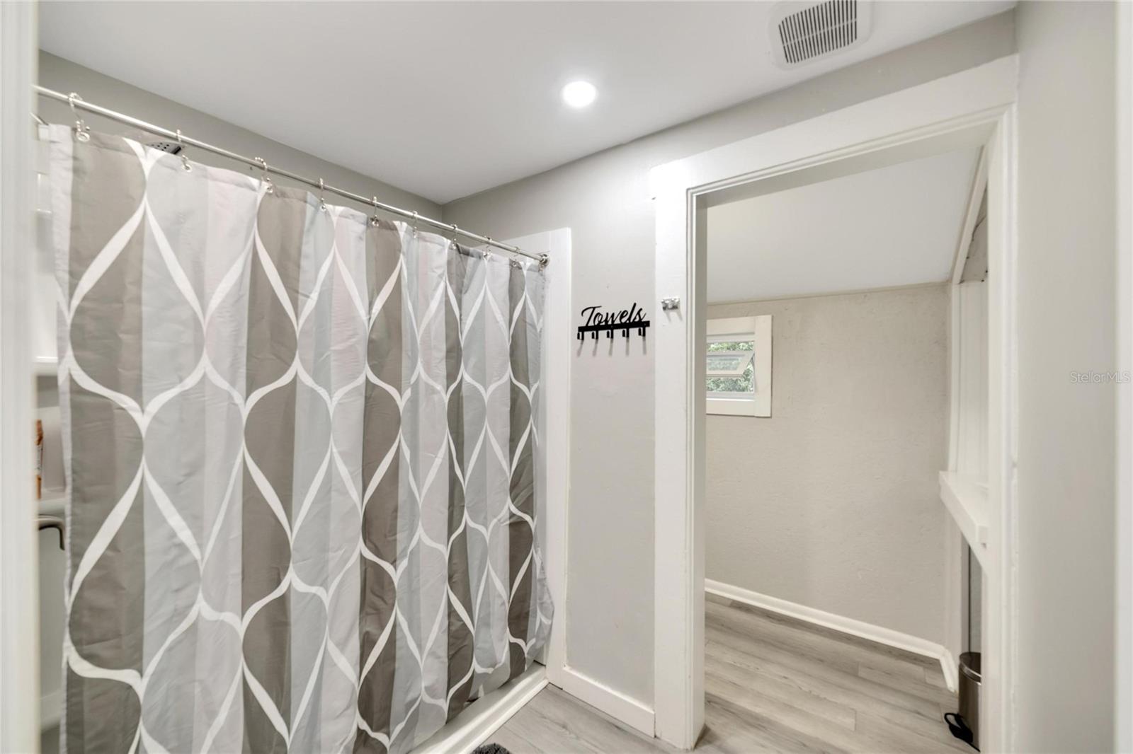 MACKMAY SUB - Residential Income