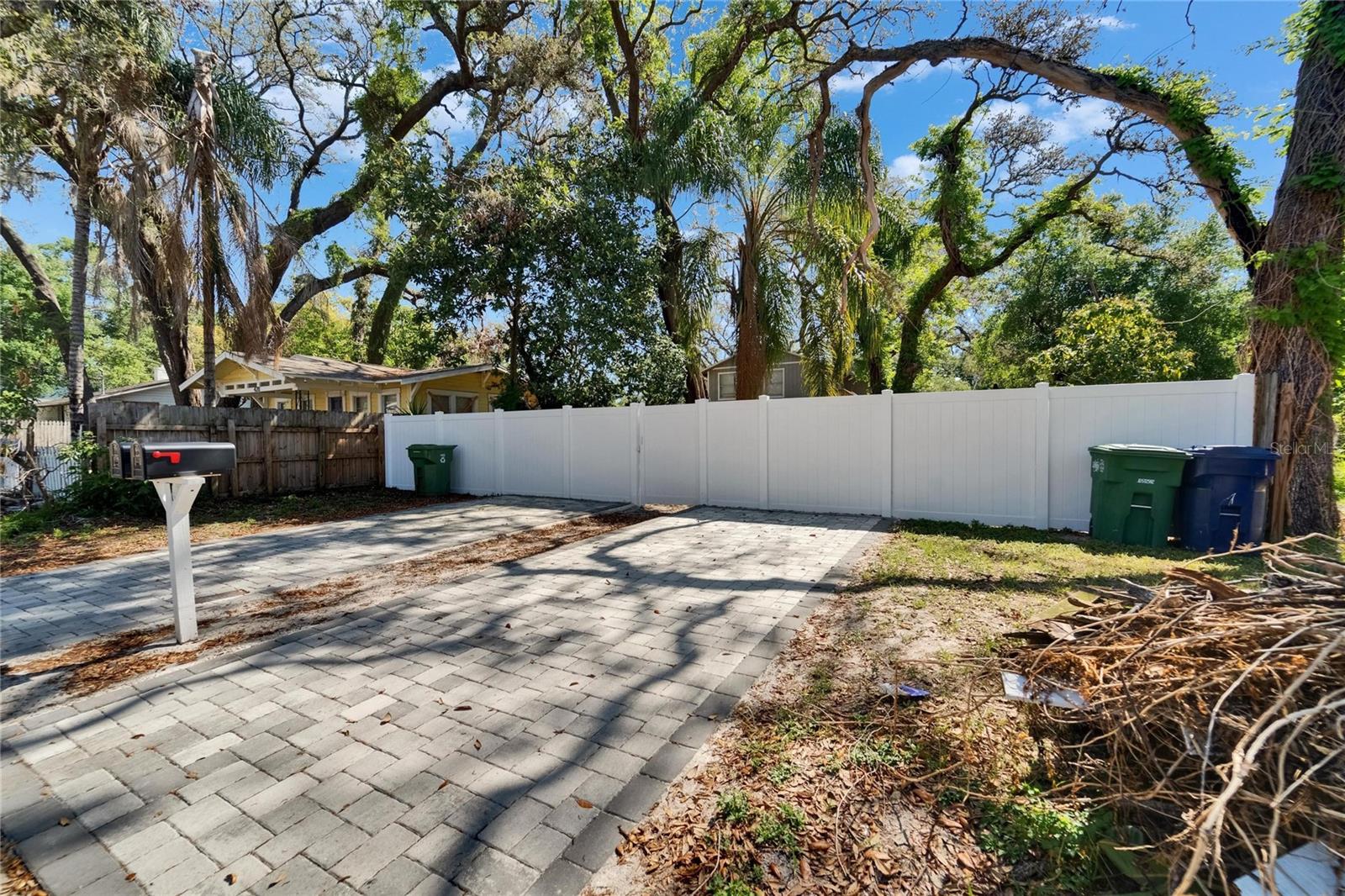 MACKMAY SUB - Residential Income