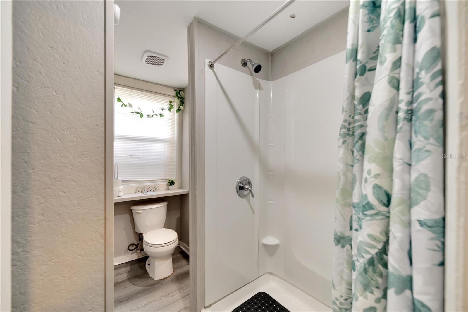 MACKMAY SUB - Residential Income