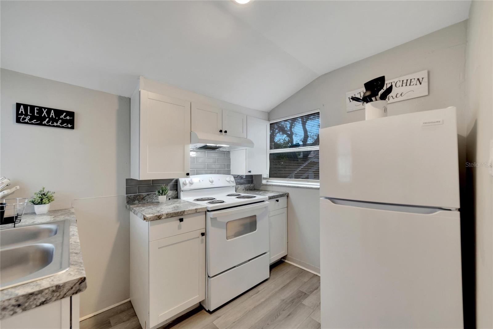 MACKMAY SUB - Residential Income