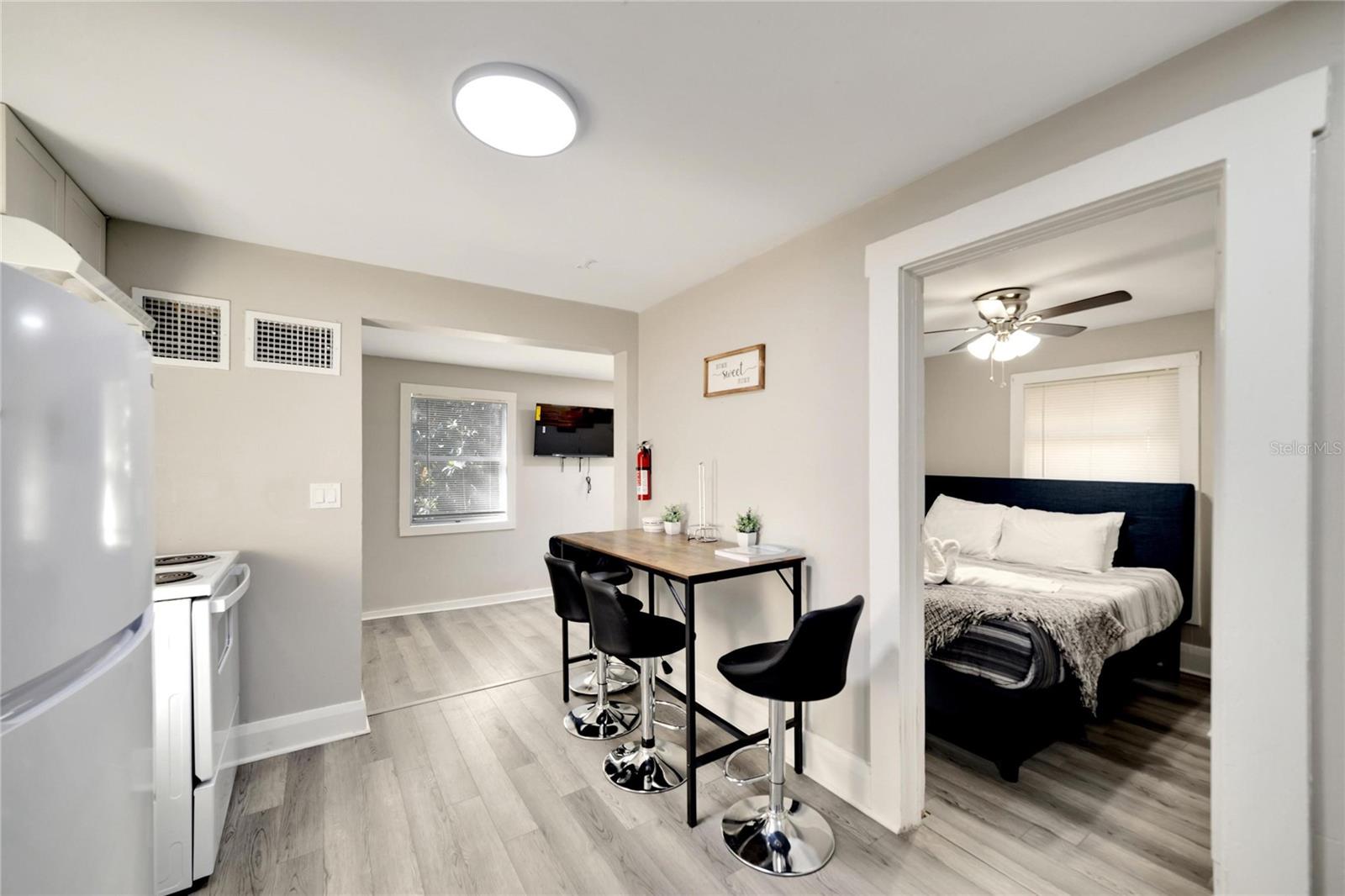 MACKMAY SUB - Residential Income