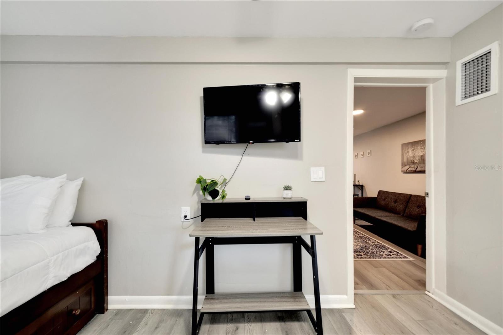 MACKMAY SUB - Residential Income