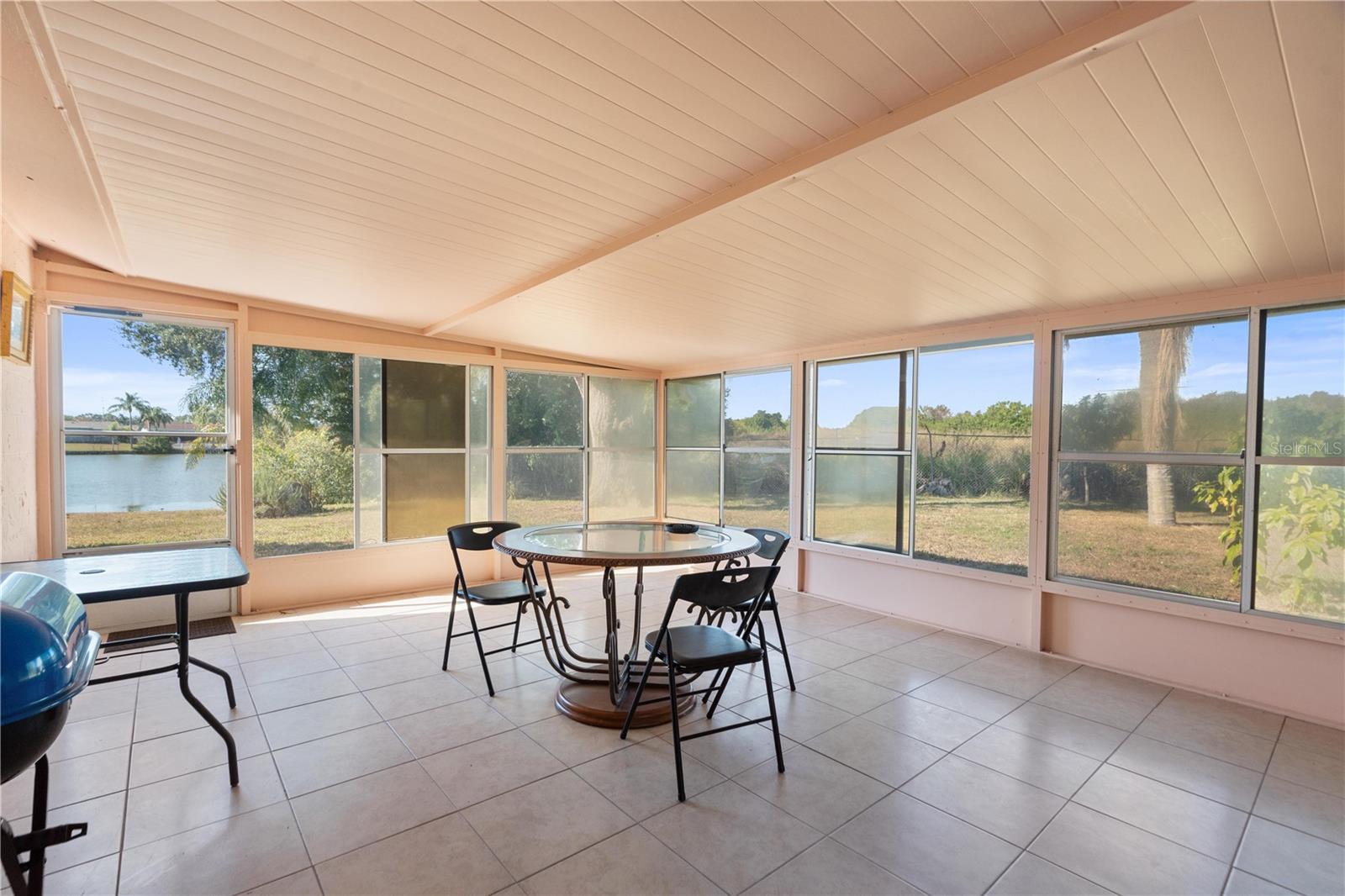 TAHITIAN DEV - Residential