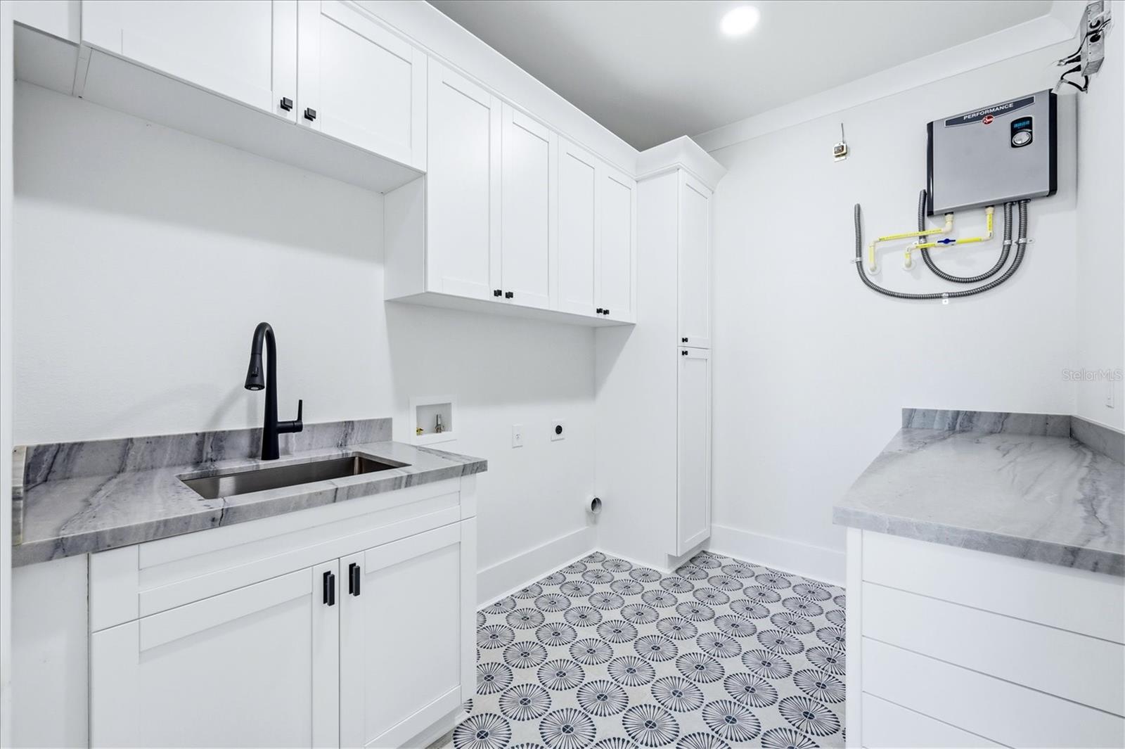 CORAL CREEK ANGLERS CLUB - Residential