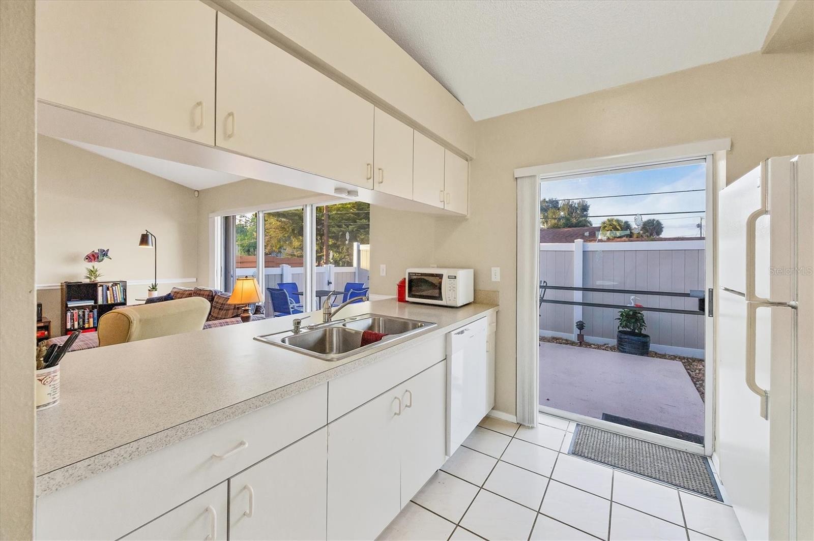 SOUTH VENICE - Residential