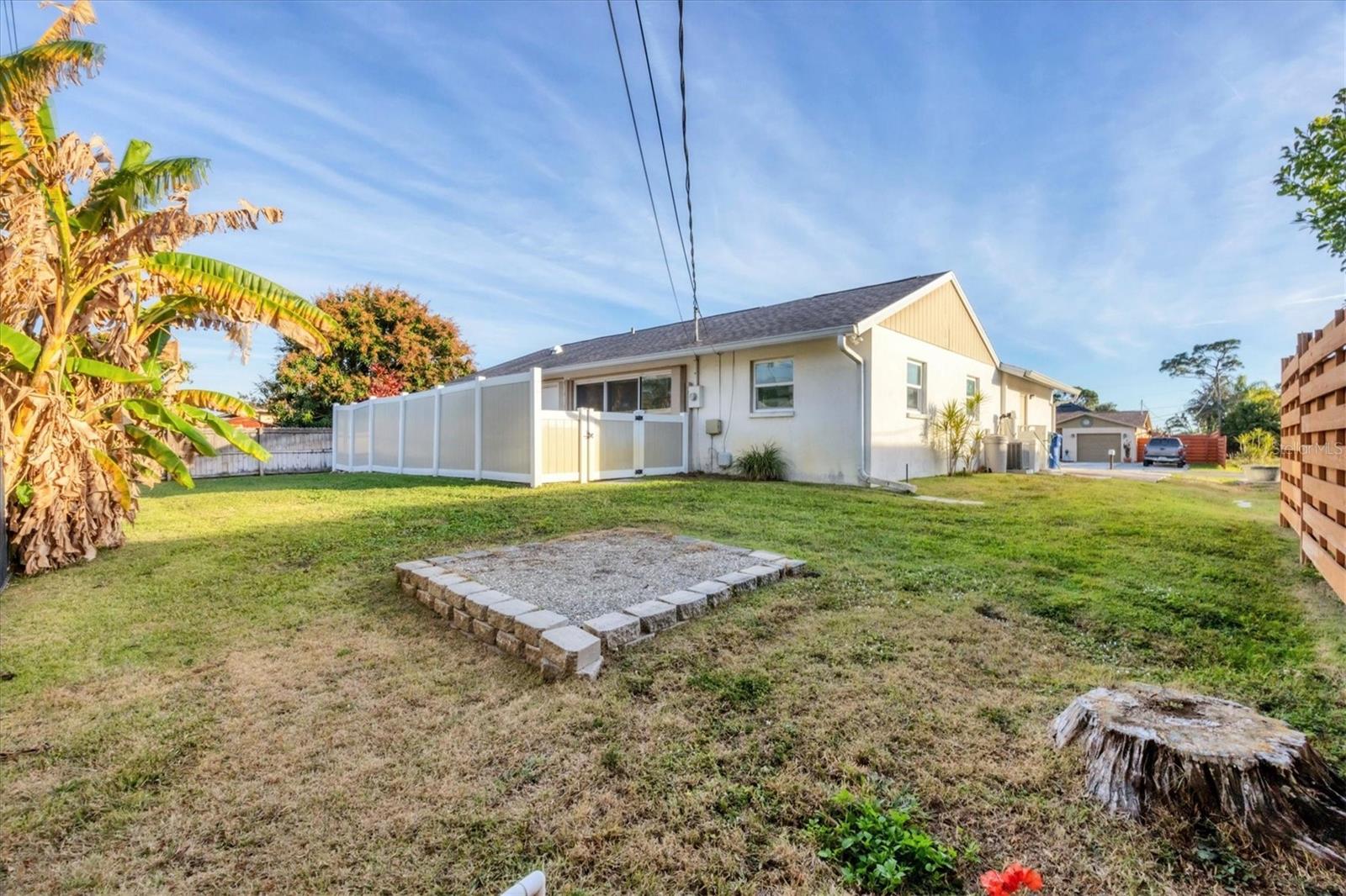 SOUTH VENICE - Residential