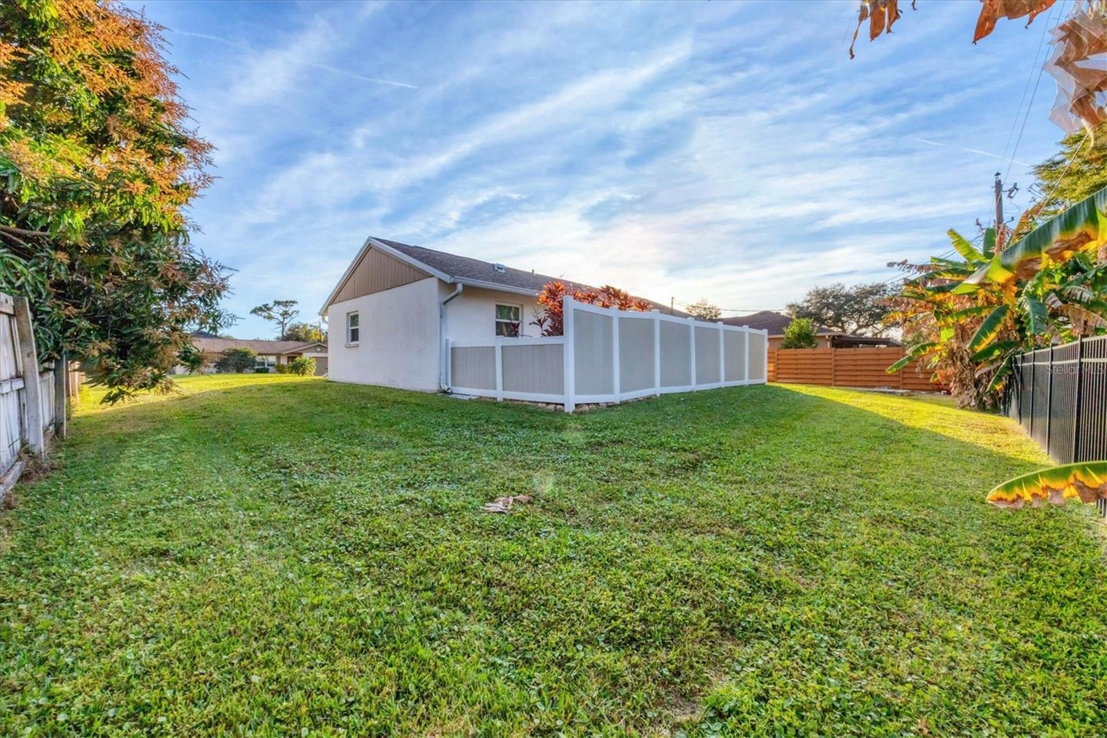 SOUTH VENICE - Residential