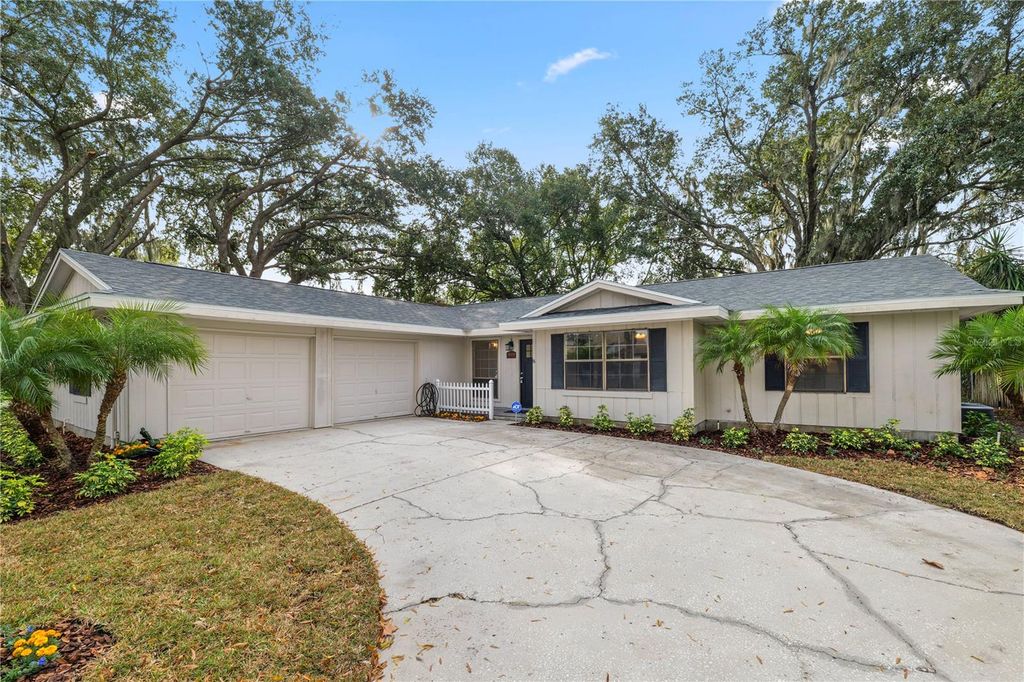 Photo of 4084 The Fenway, Mulberry, FL 33860 (MLS # L4958901)