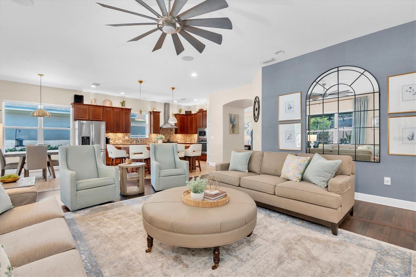 1212 LOREA LANE