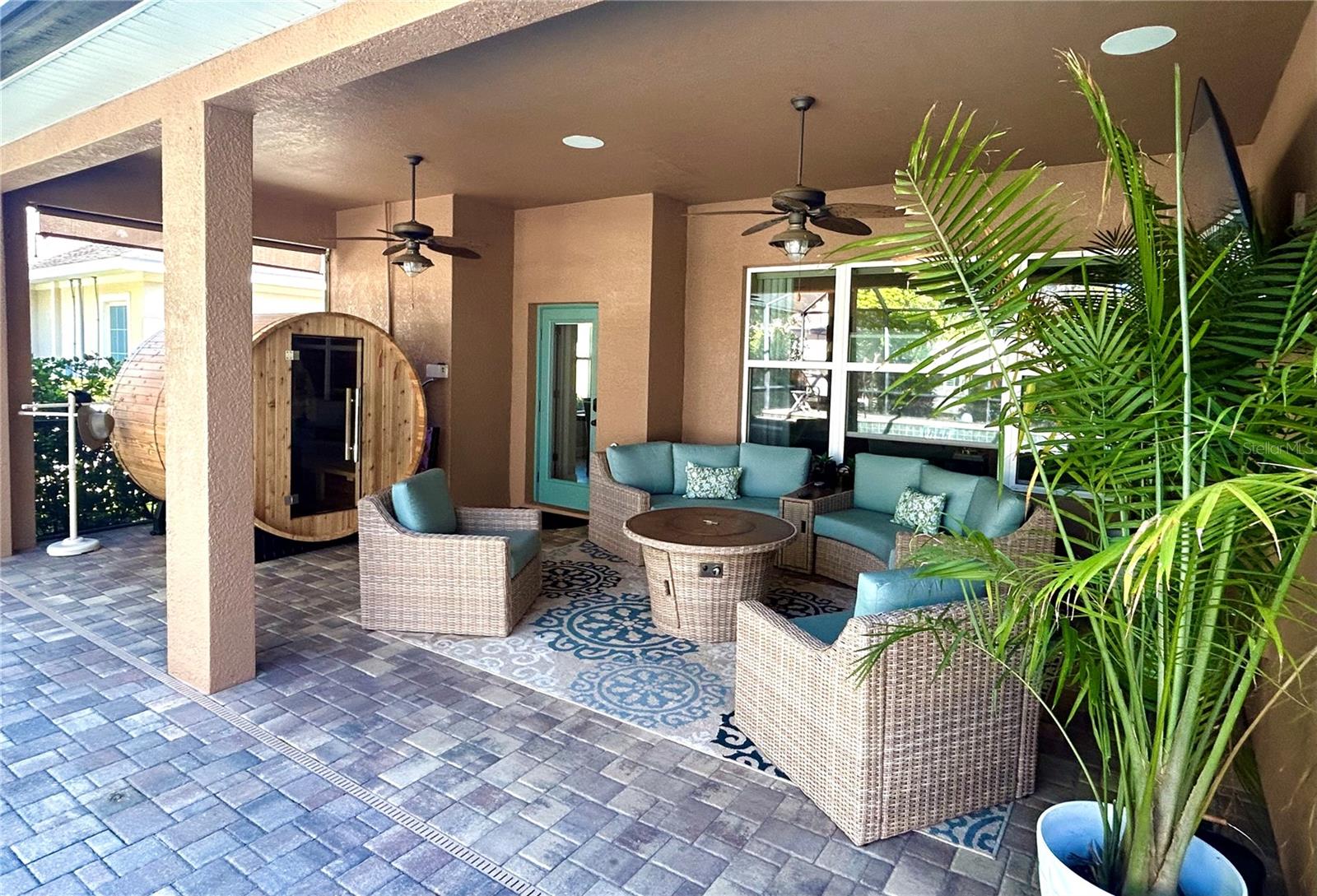 1212 LOREA LANE