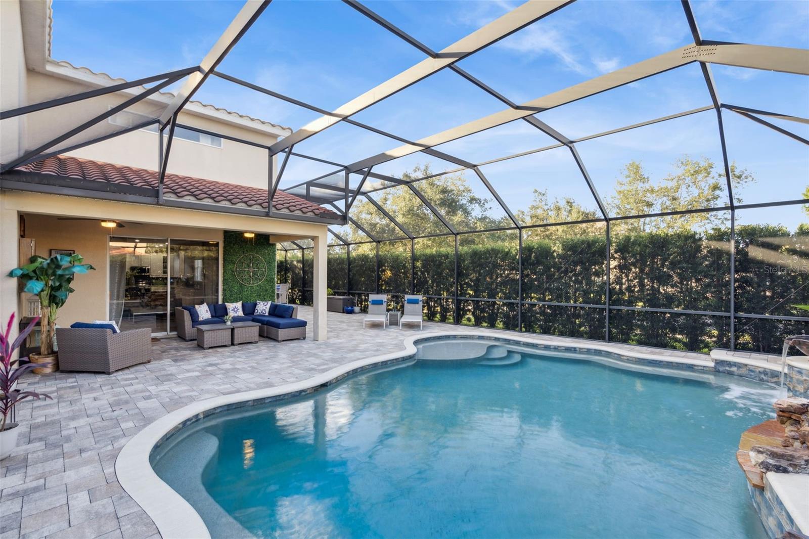 SIGNATURE LKS-PCL 01D PH 02 - Residential