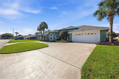 355 Ruby Lake Loop, Winter Haven, FL 33884