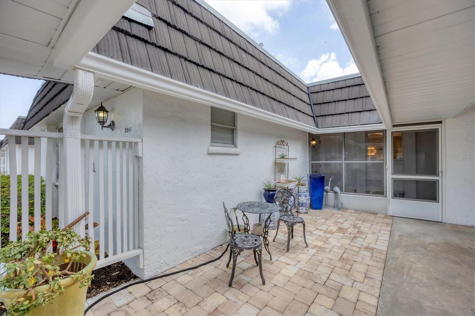 3941 GLEN OAKS DRIVE E 32