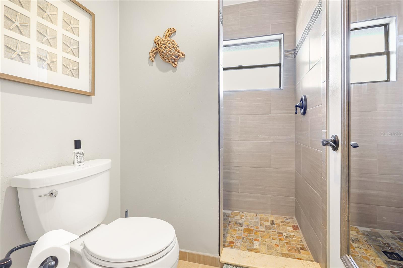 POINTE WEST - Residential