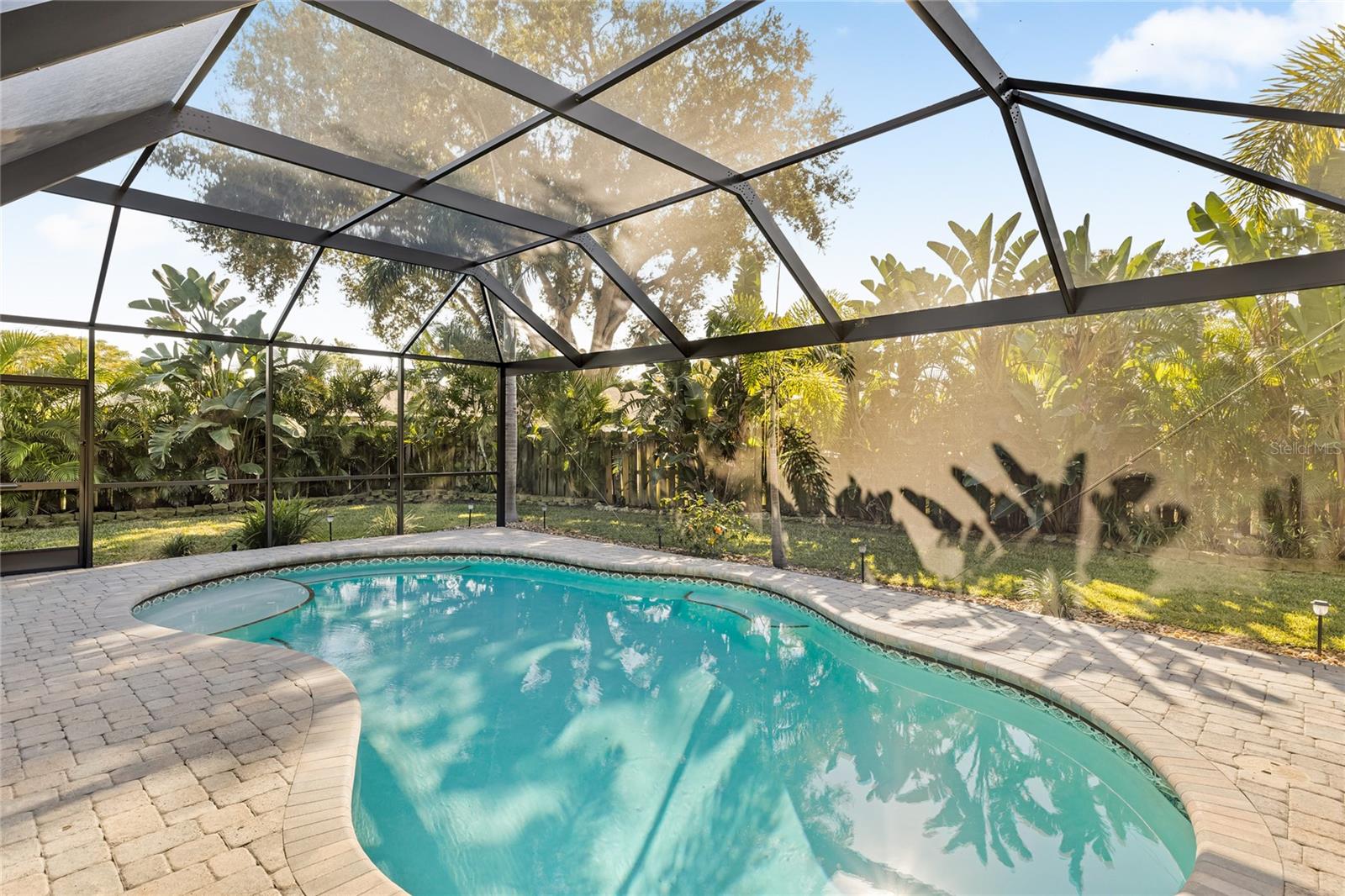 POINTE WEST - Residential