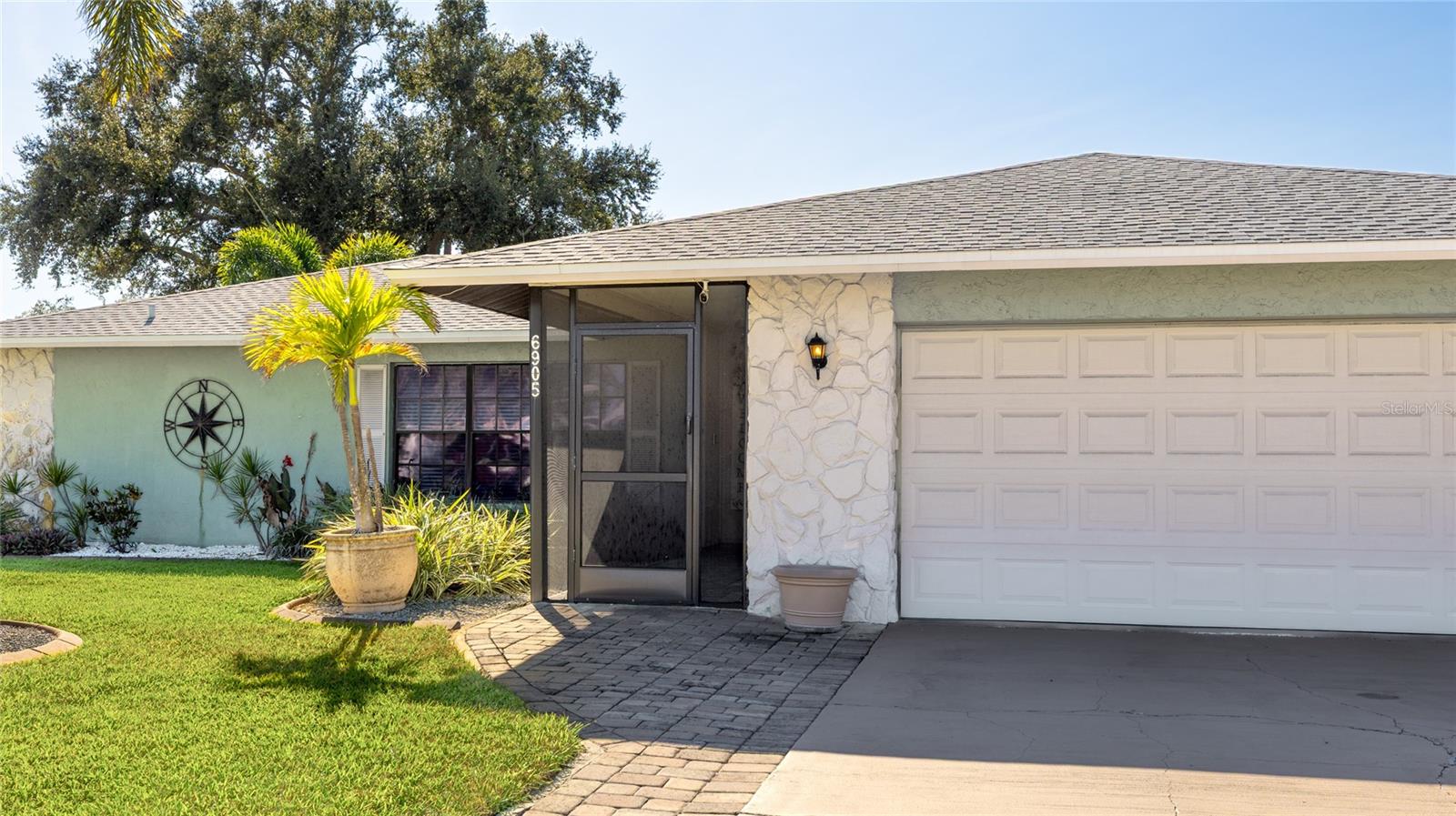 POINTE WEST - Residential