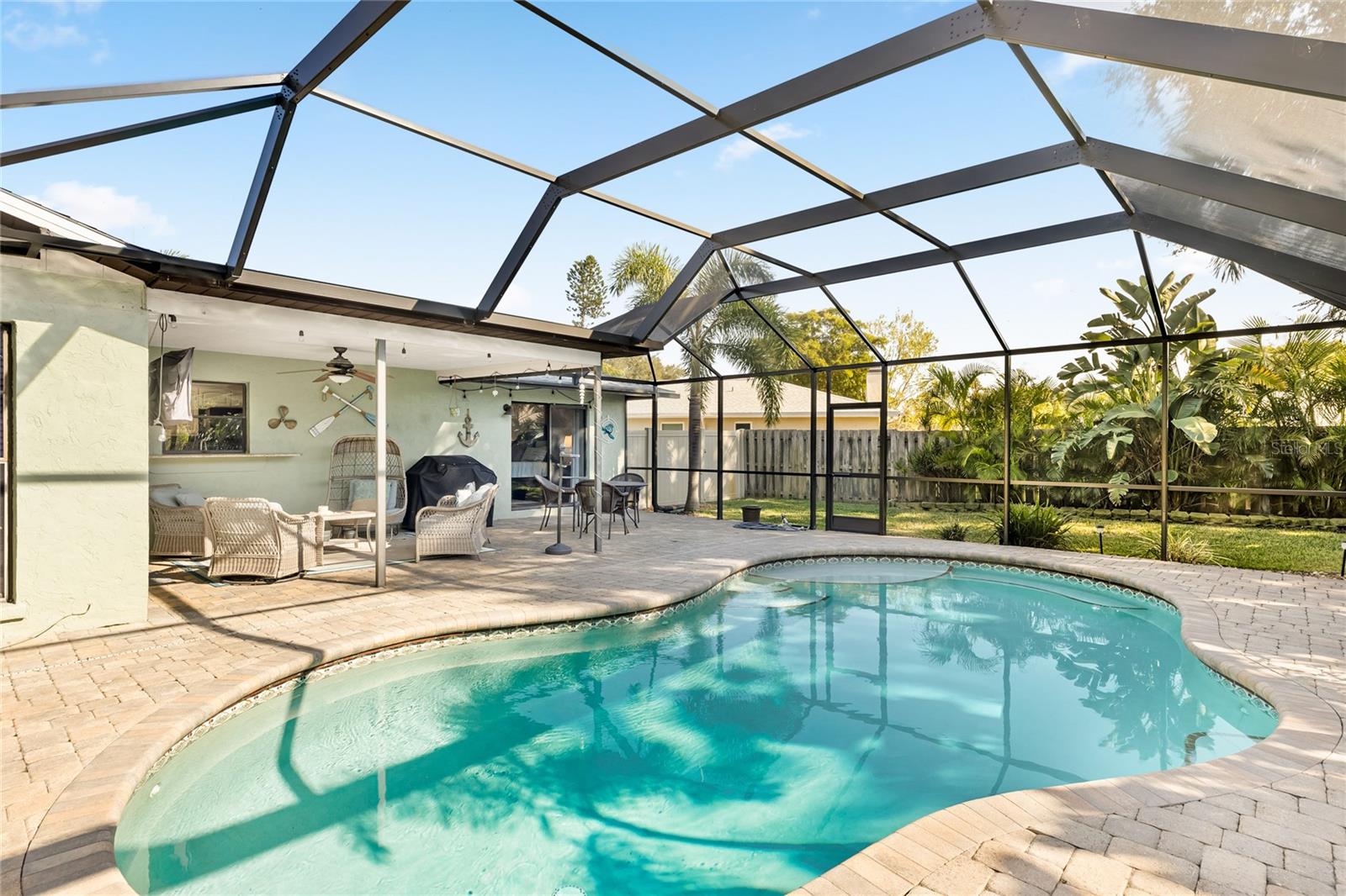 POINTE WEST - Residential