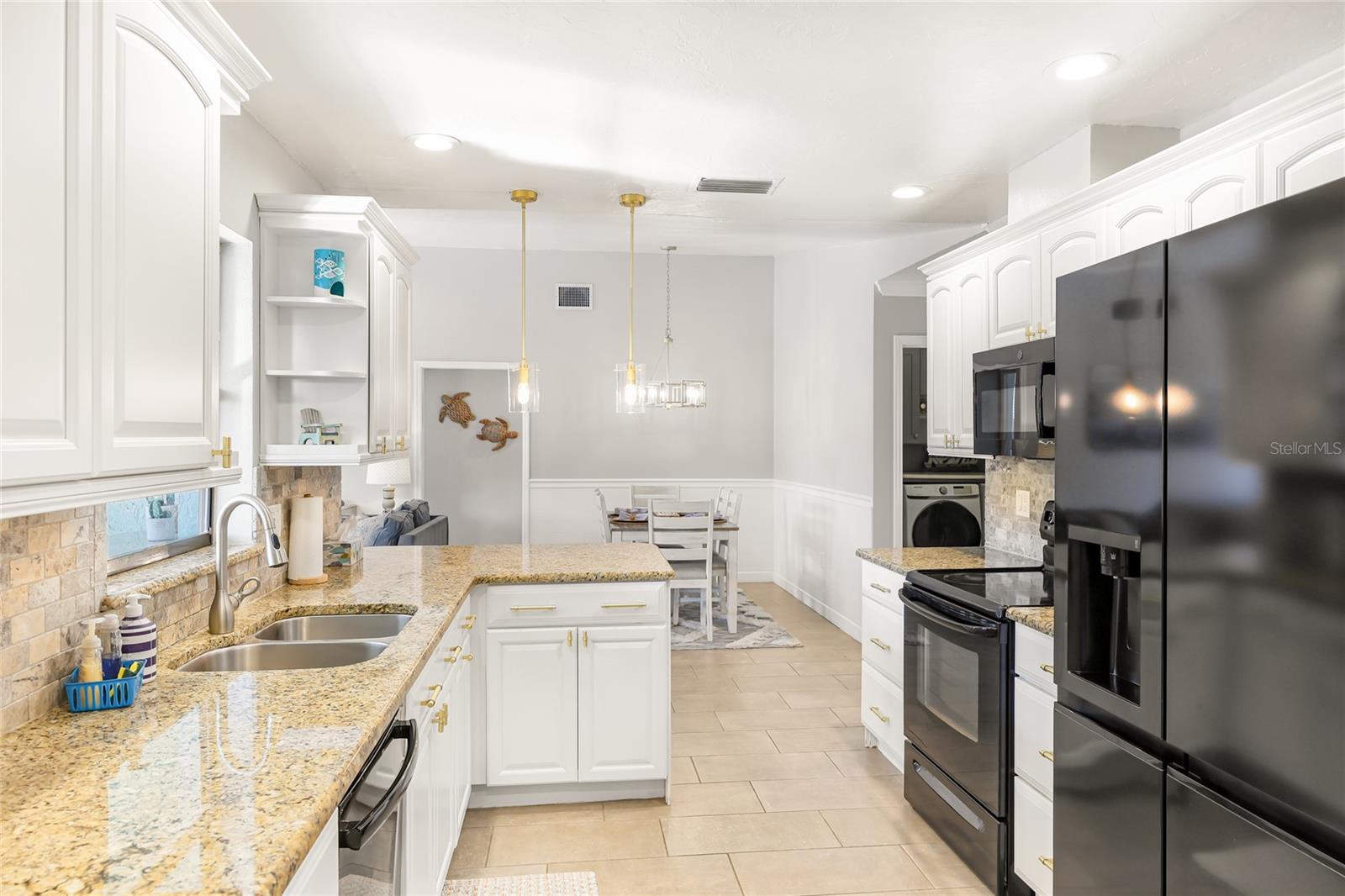 POINTE WEST - Residential