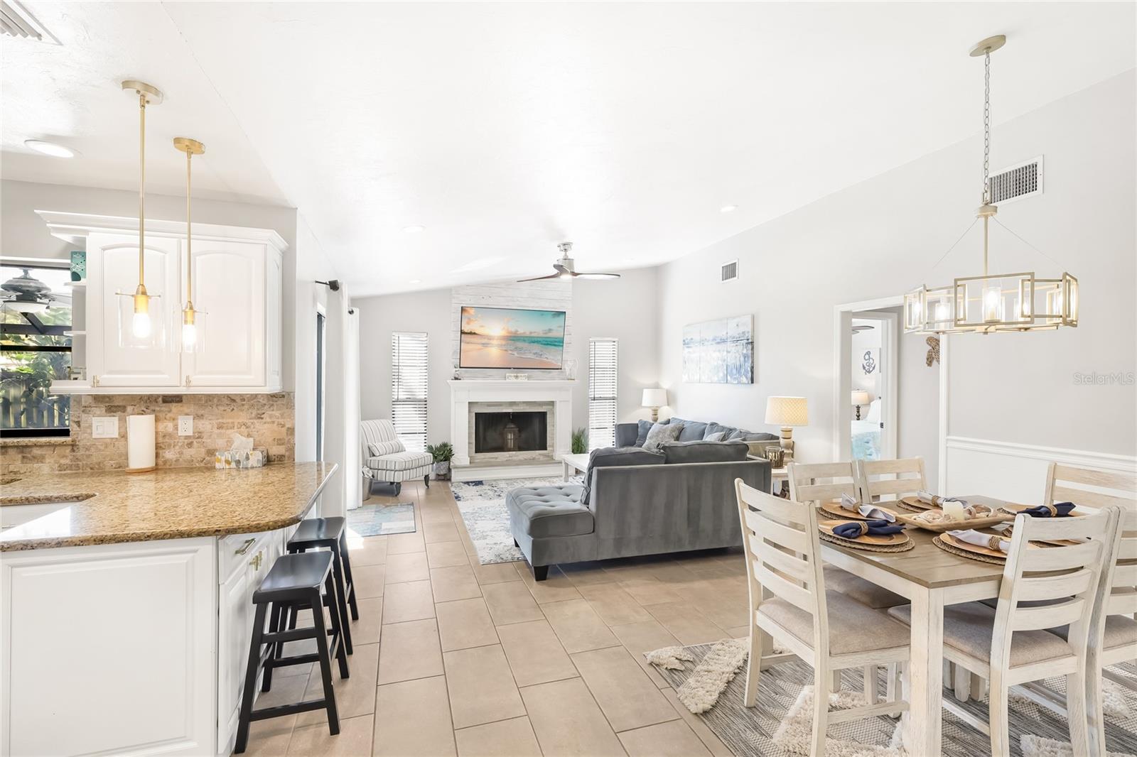 POINTE WEST - Residential