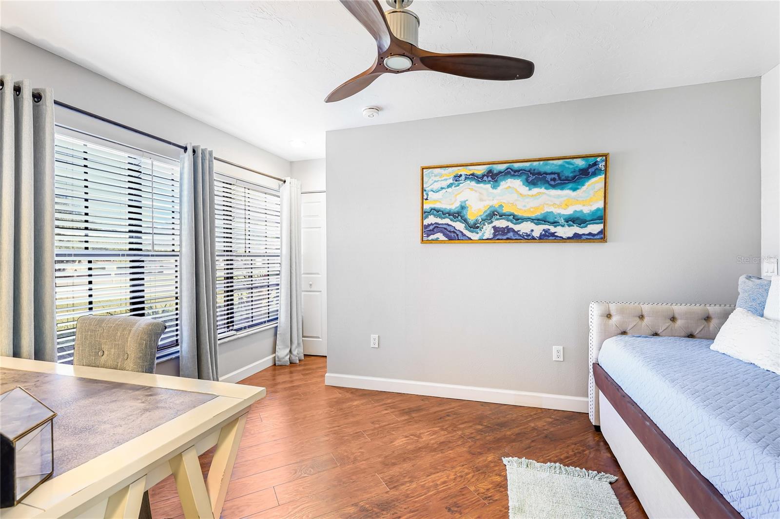 POINTE WEST - Residential