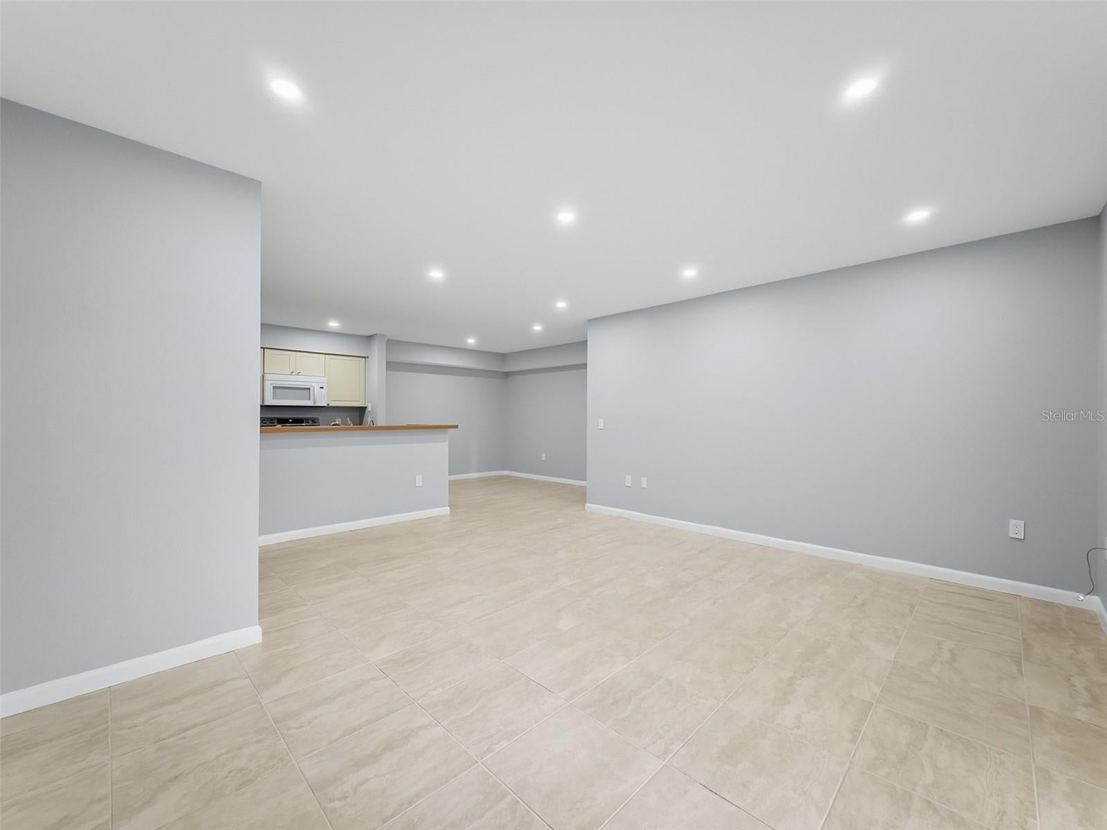 9481 HIGHLAND OAK DRIVE 1502