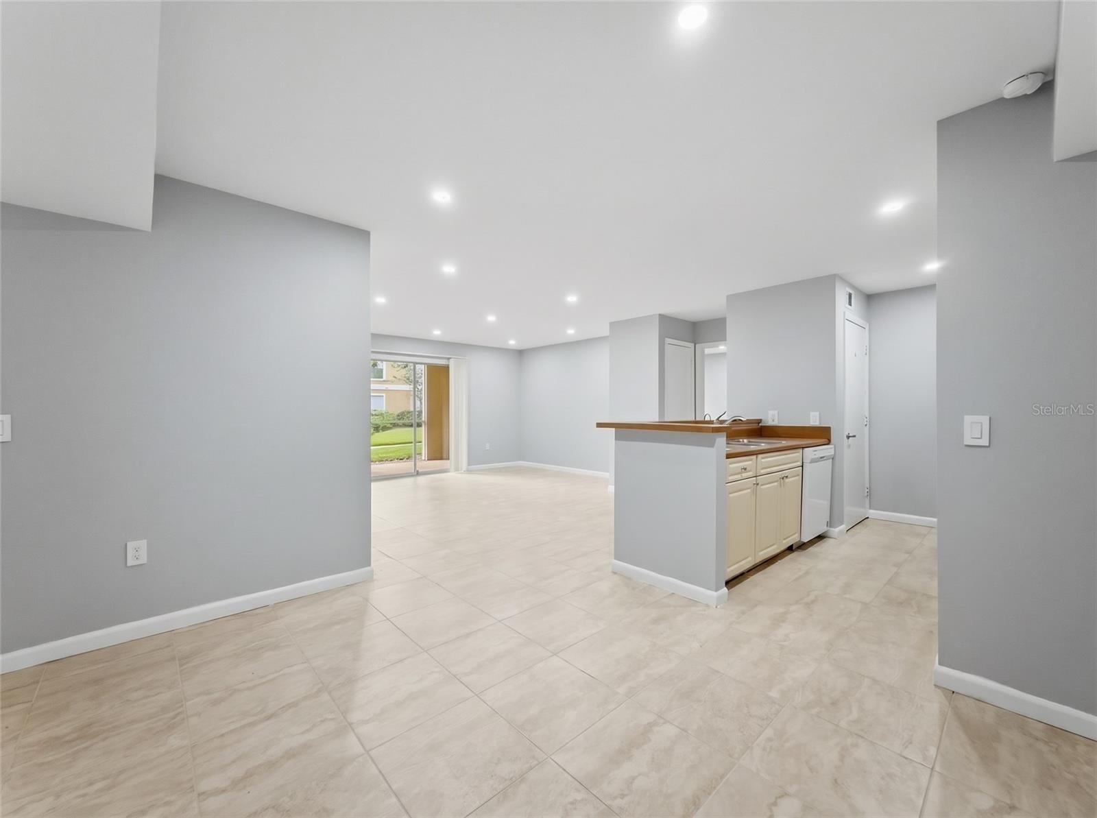 9481 HIGHLAND OAK DRIVE 1502