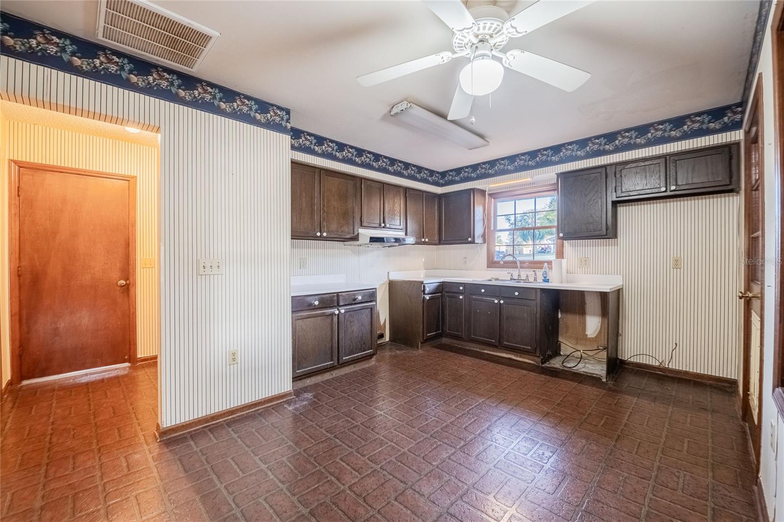 KINGSWOOD - Residential