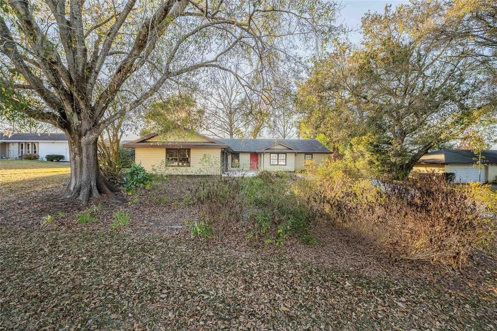 Photo of 5023 Kingswood Drive, Lakeland, FL 33813 (MLS # L4959785)