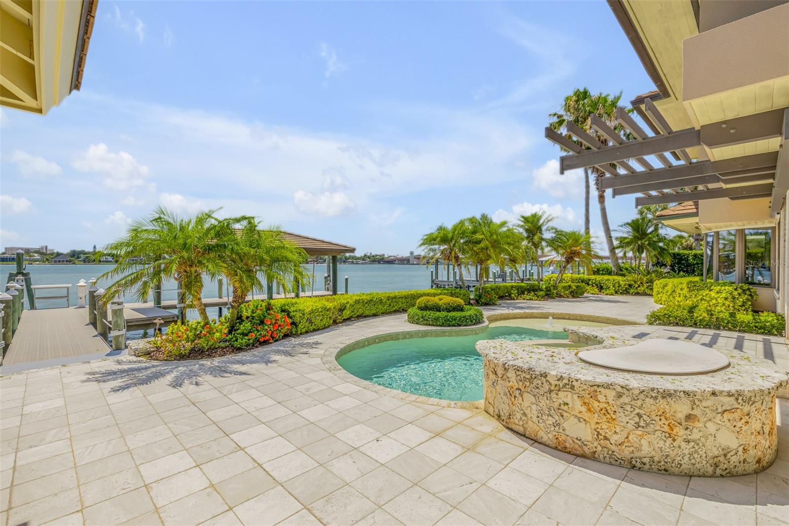 VENEZIA UNIT 07 - Residential