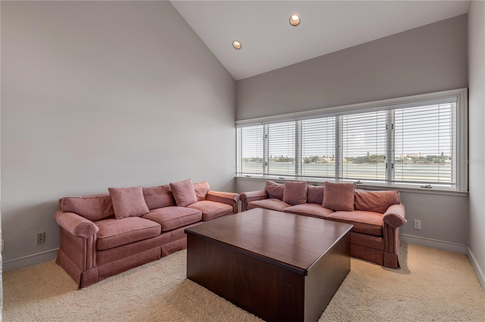 VENEZIA UNIT 07 - Residential