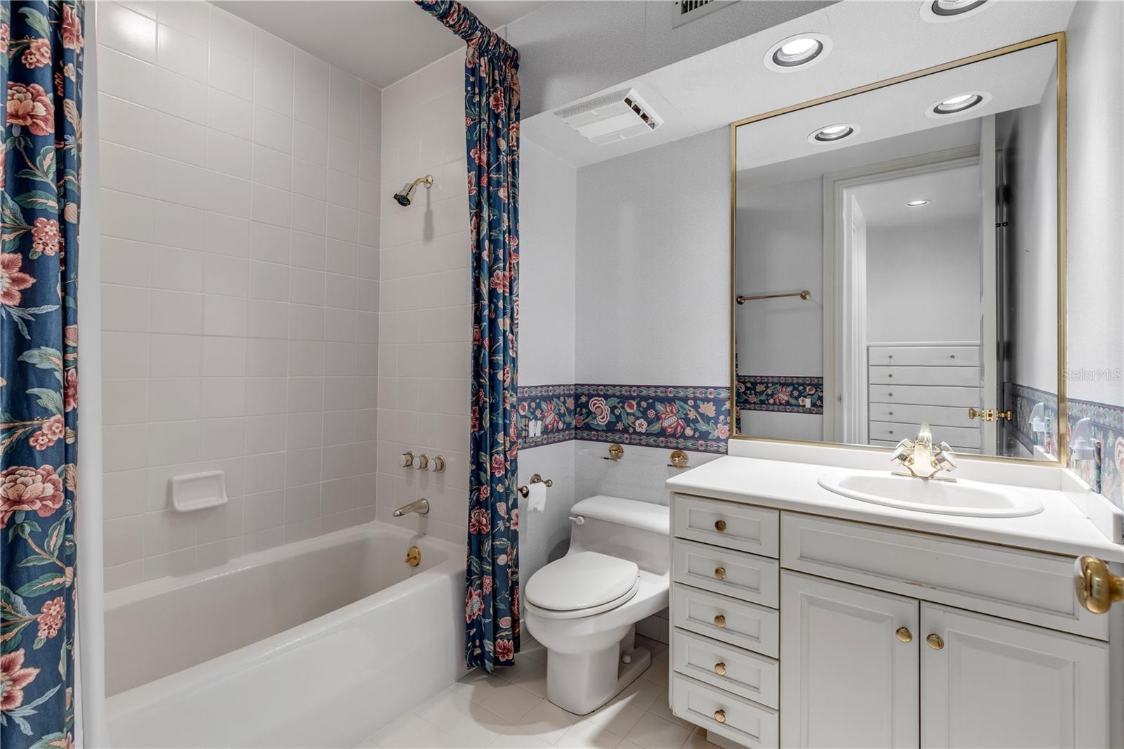 VENEZIA UNIT 07 - Residential