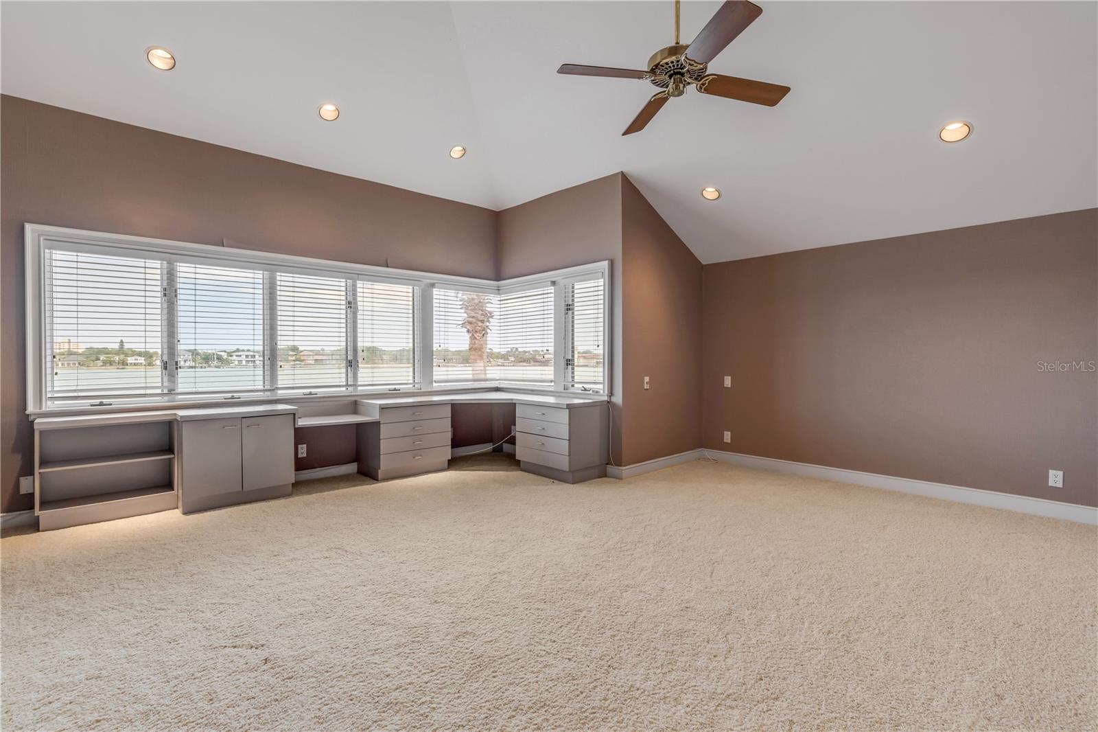 VENEZIA UNIT 07 - Residential