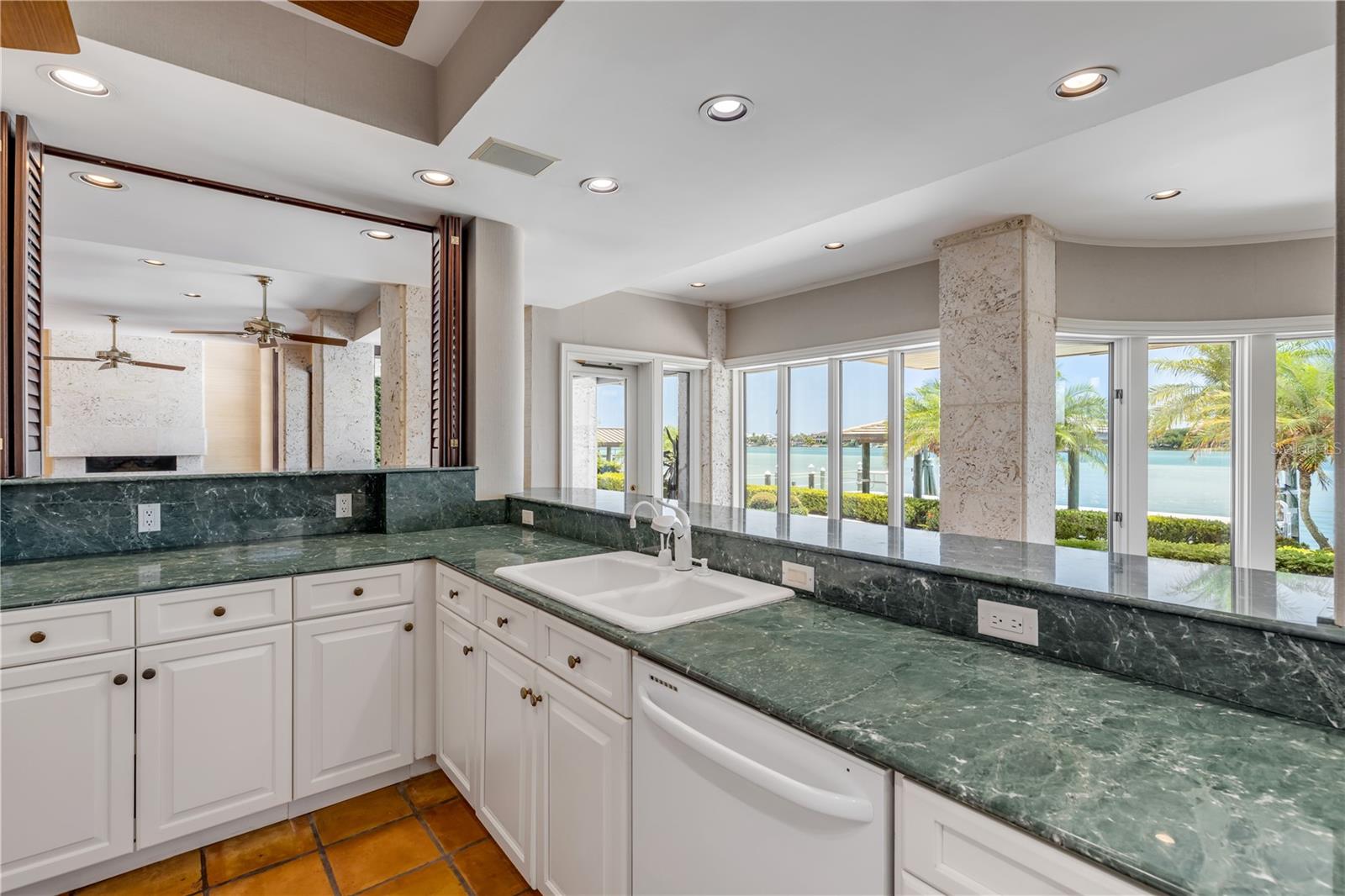 VENEZIA UNIT 07 - Residential