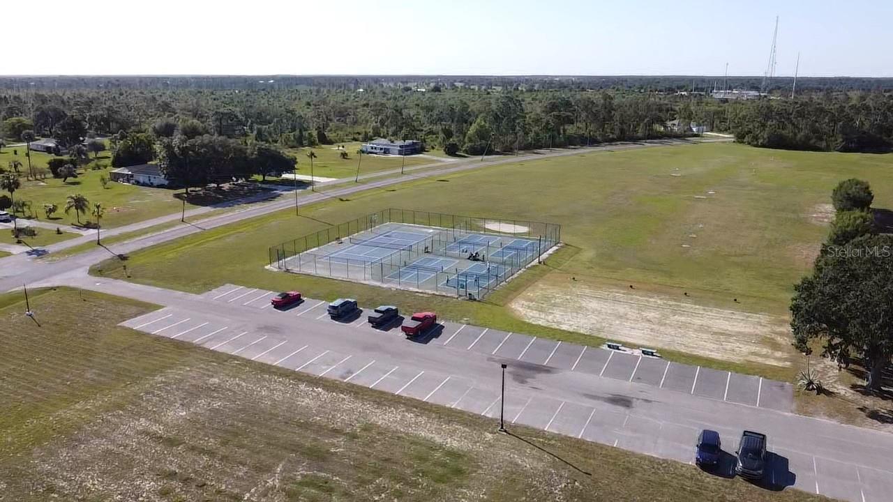 INDIAN LAKE ESTATES - Land