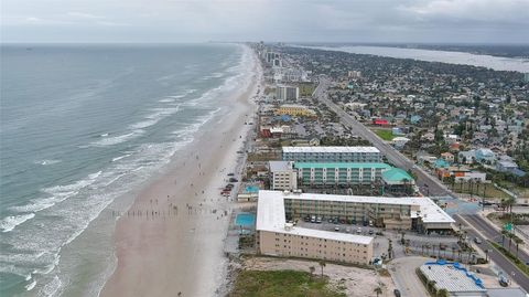 A home in DAYTONA BEACH